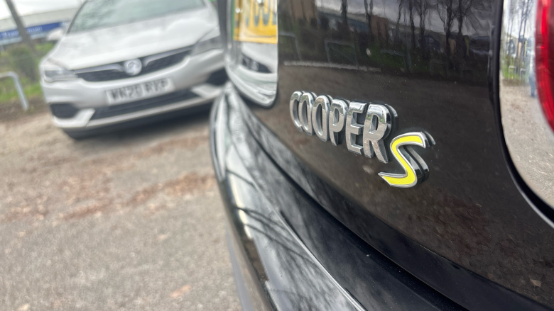 MINI Hatchback 135kW Cooper S Level 3 33kWh 3dr Auto Electric Hatchback